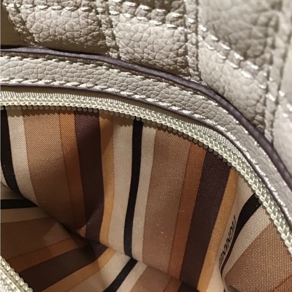 Tignanello Cream Leather Handbag New without Tags - Picture 8 of 16